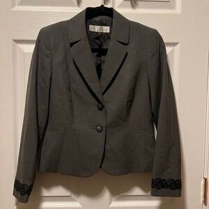 Tahari ASL Women 4 Petite Gray‎ Black Lace Embellished 2 Button Career Blazer